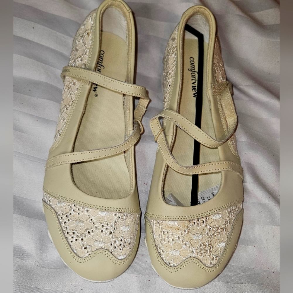 Comfortview size 10 women's Mary Jane style shoes, NWOT